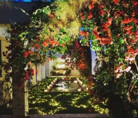 Iluminación exterior nocturna para eventos, finca SiempreVerde